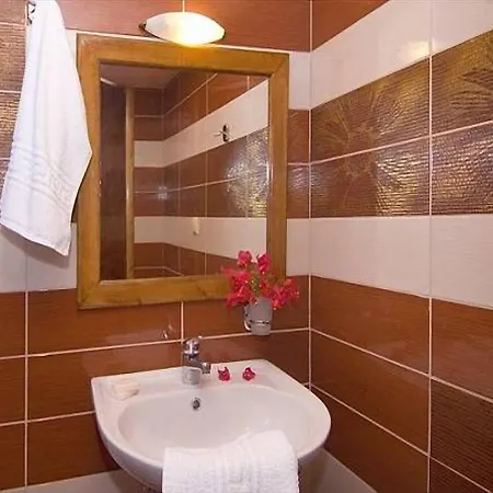 One Bedroom Maisonette With Sea View Lejlighed *