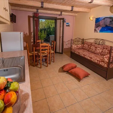 Lejlighed One Bedroom Maisonette With Sea View *